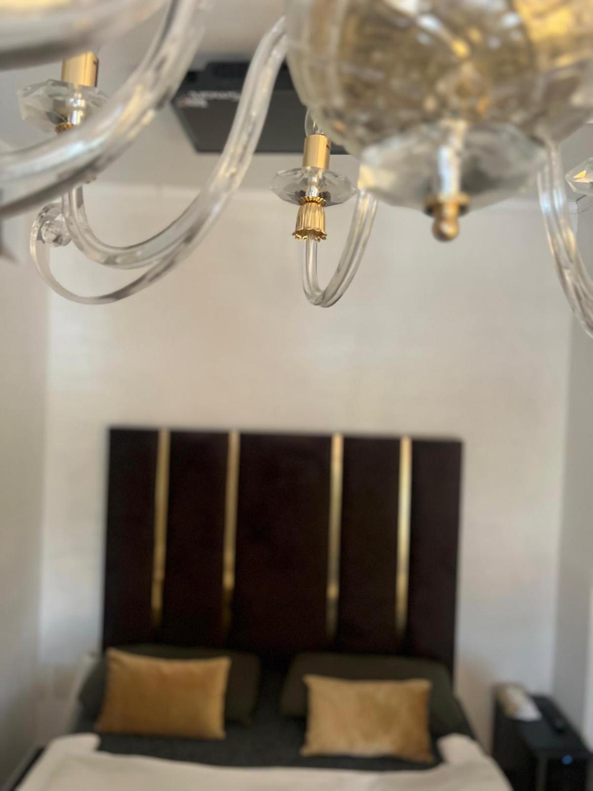 Femme Noir Luxury Spa Experience San Nicola La Strada Luaran gambar