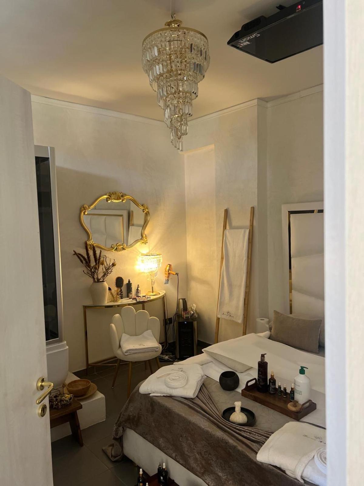 Femme Noir Luxury Spa Experience San Nicola La Strada Luaran gambar